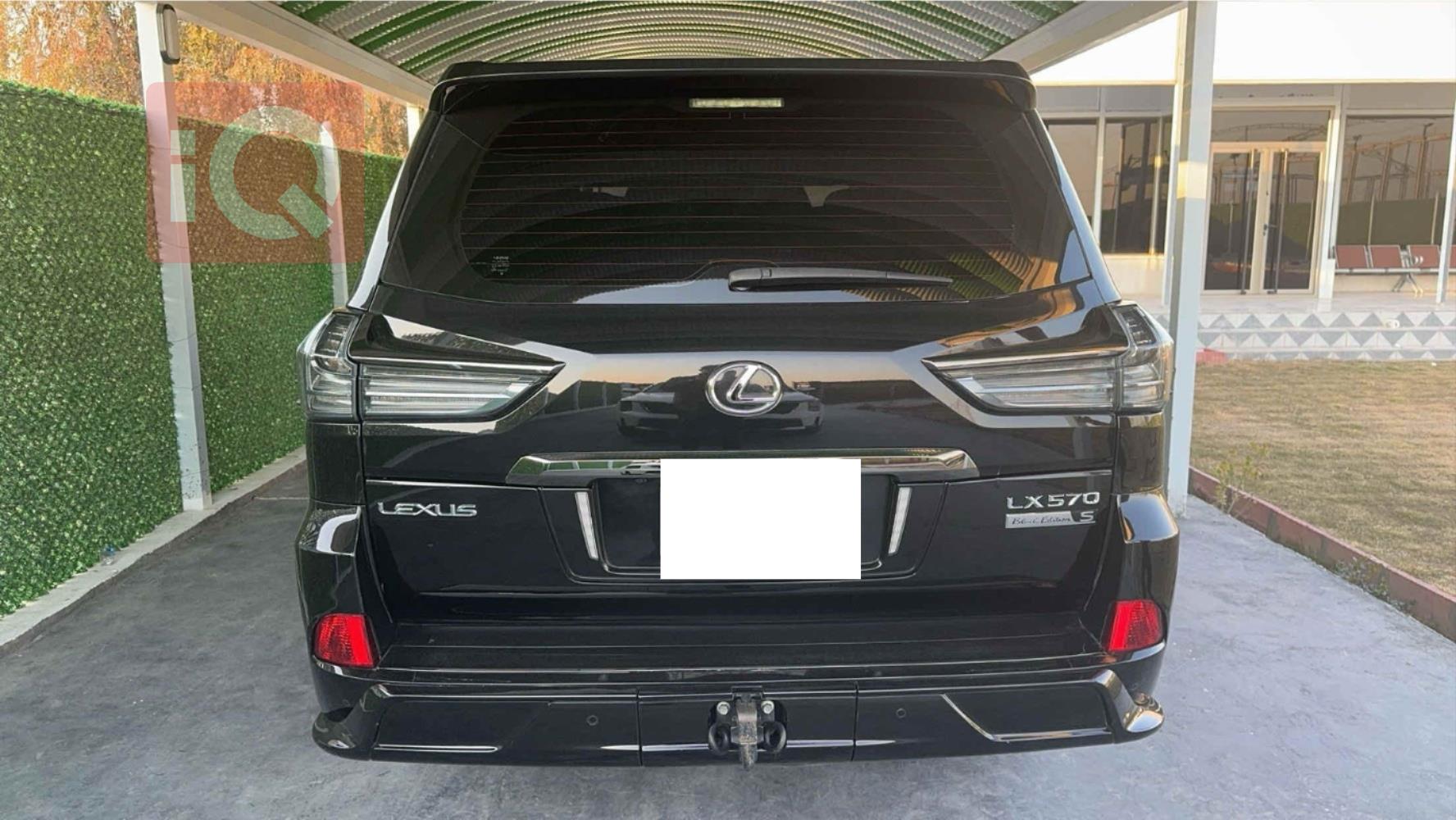 Lexus LX